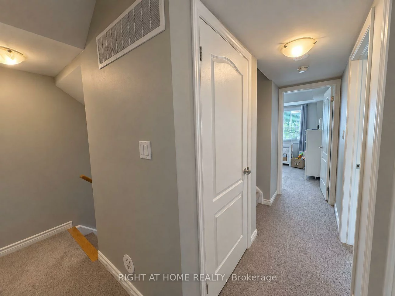 2420, Baronwood, 1019 - WM Westmount, Oakville