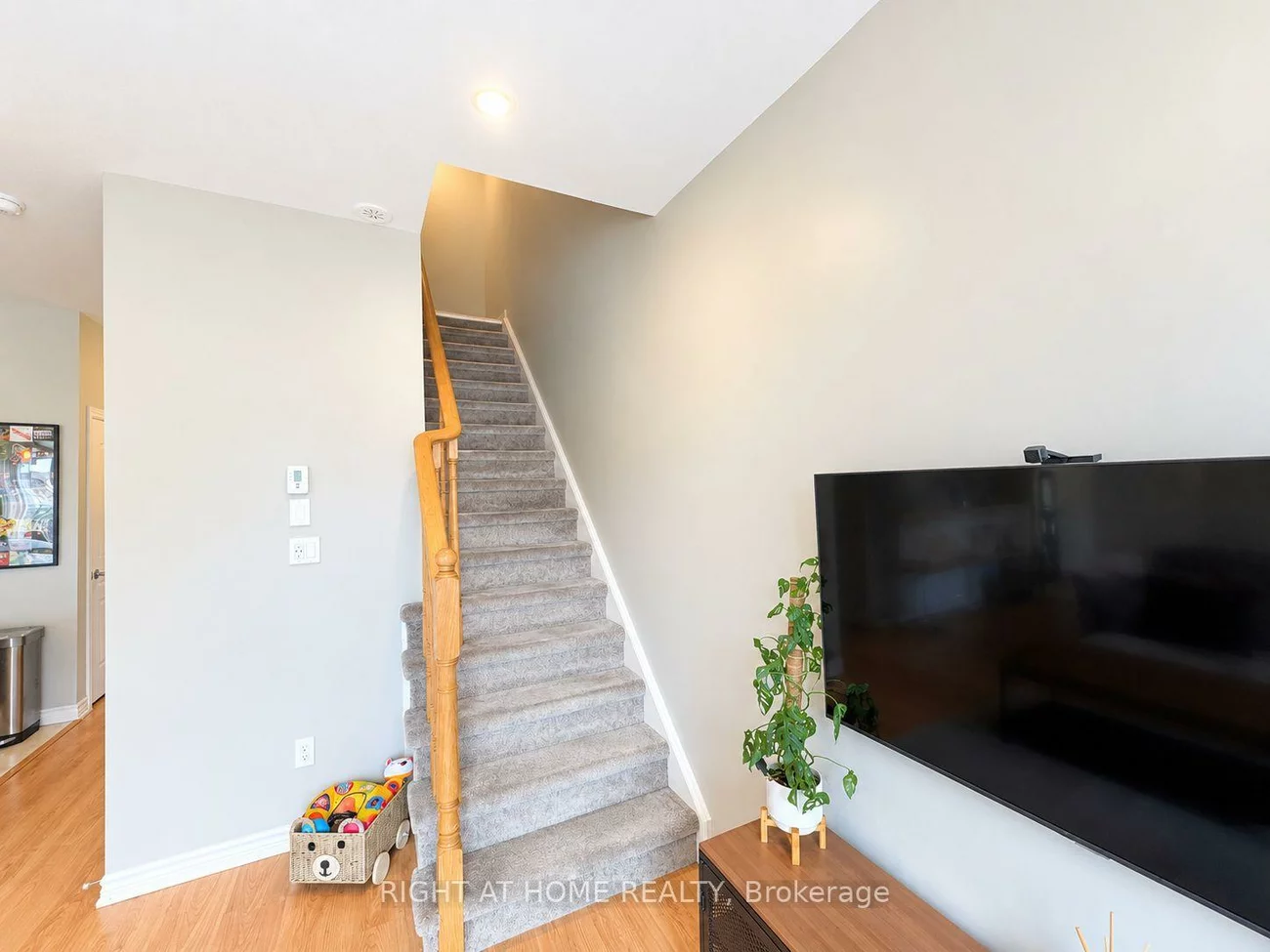 2420, Baronwood, 1019 - WM Westmount, Oakville