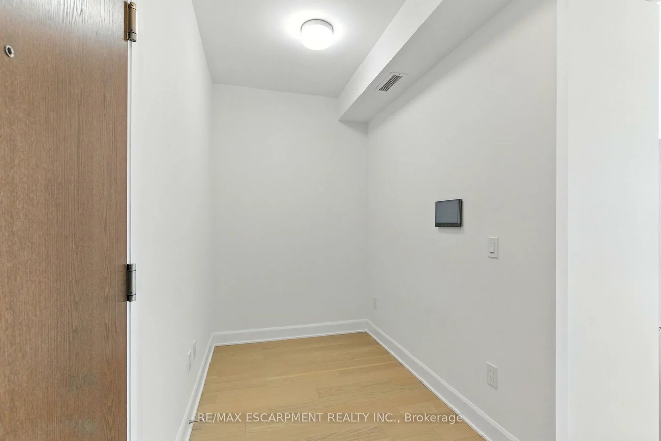 3240, William Coltson, 1010 - JM Joshua Meadows, Oakville