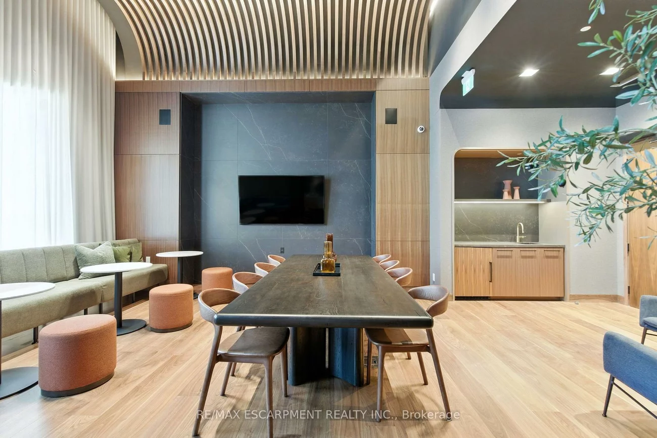3240, William Coltson, 1010 - JM Joshua Meadows, Oakville