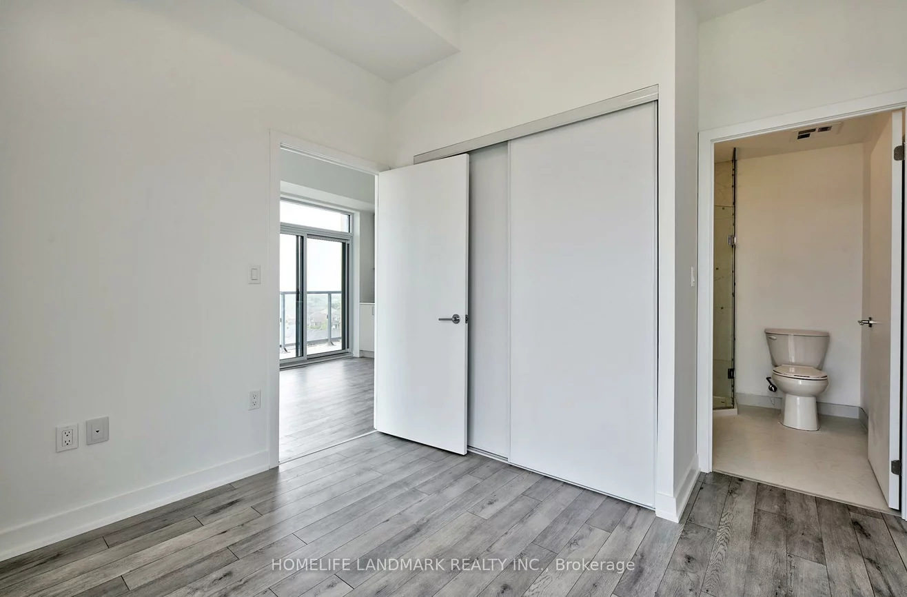 1005, Dundas, 1010 - JM Joshua Meadows, Oakville