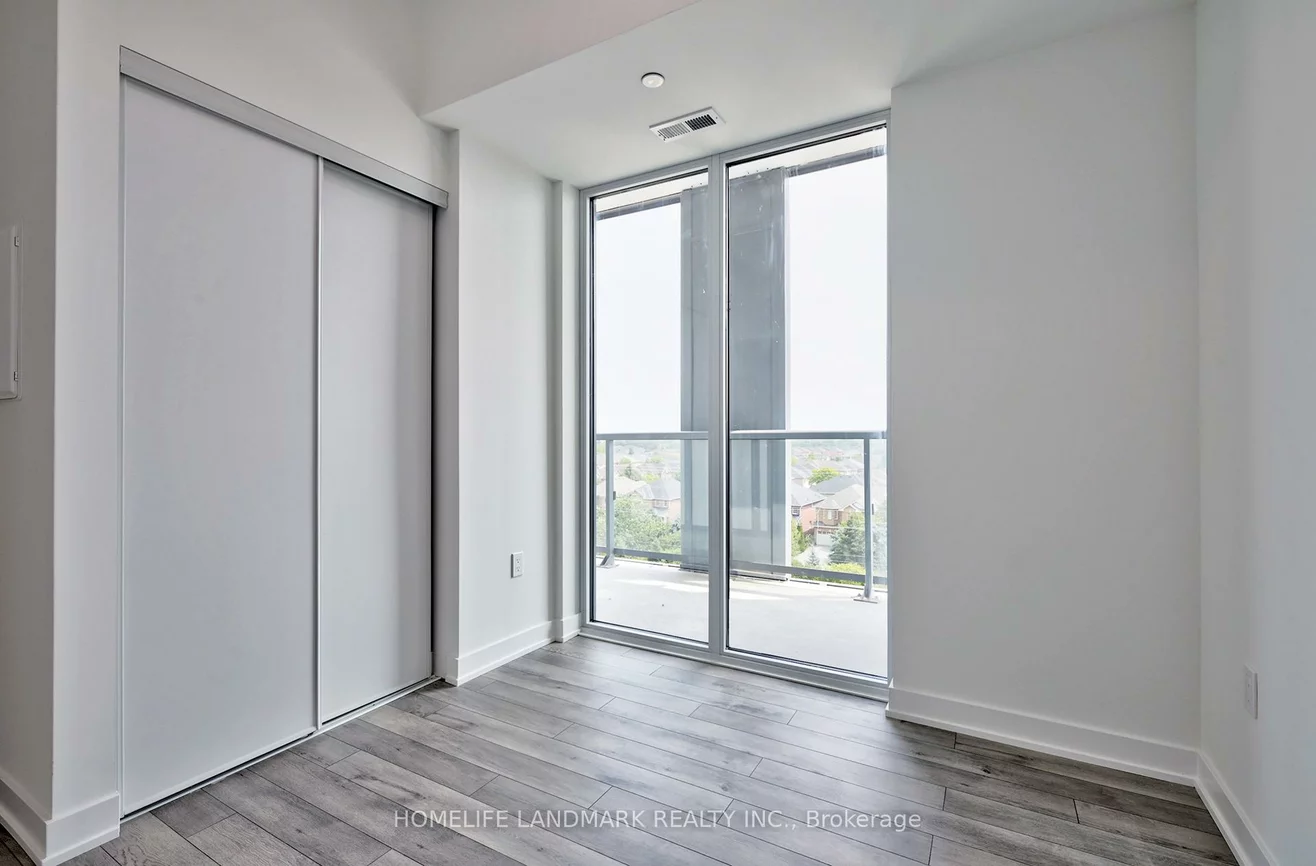 1005, Dundas, 1010 - JM Joshua Meadows, Oakville