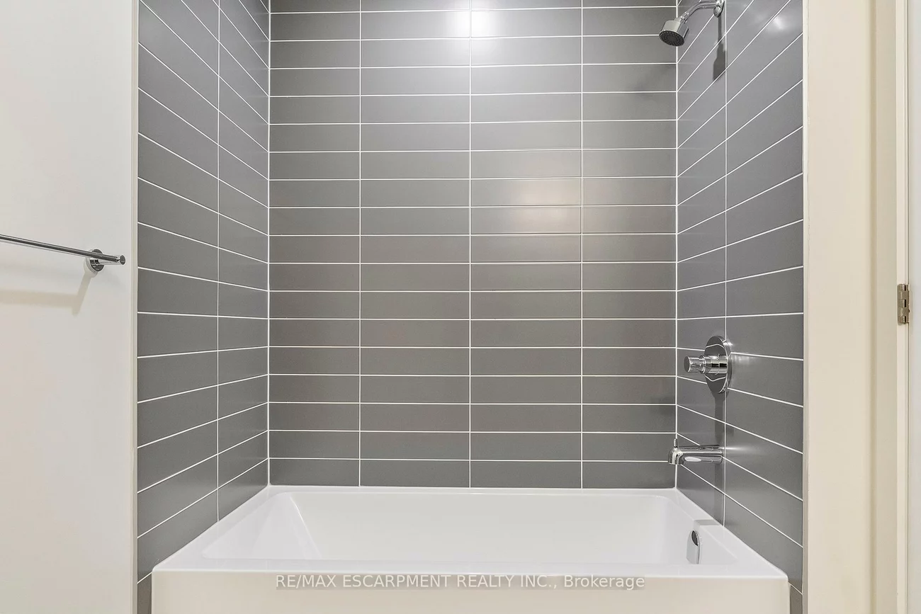 3079, Trafalgar, 1010 - JM Joshua Meadows, Oakville
