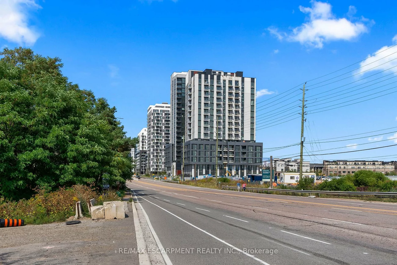 3079, Trafalgar, 1010 - JM Joshua Meadows, Oakville