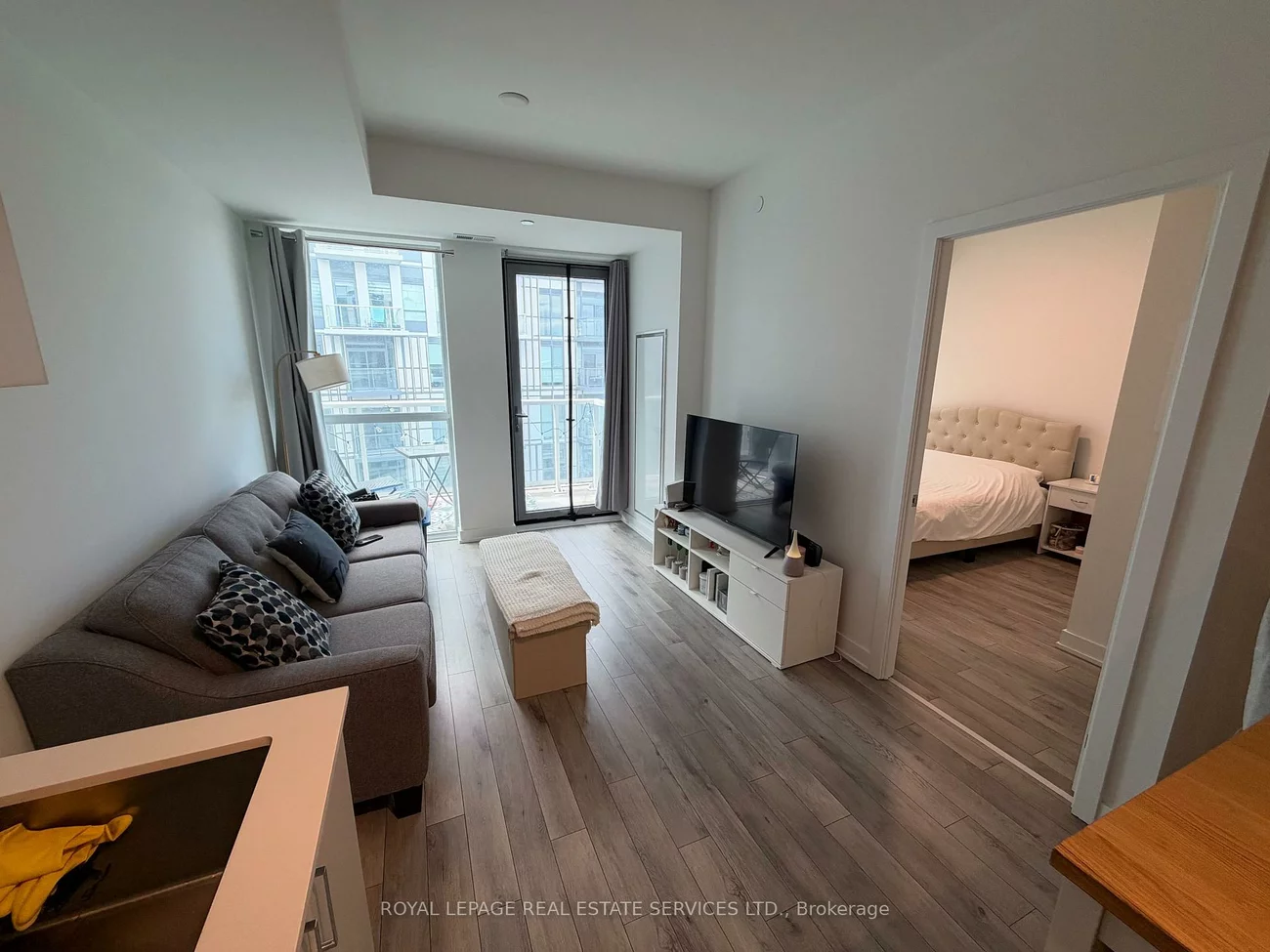 1005, Dundas, 1010 - JM Joshua Meadows, Oakville
