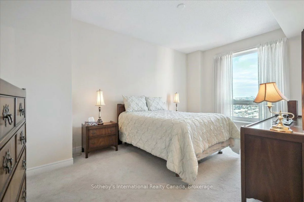 40, Old Mill, 1014 - QE Queen Elizabeth, Oakville