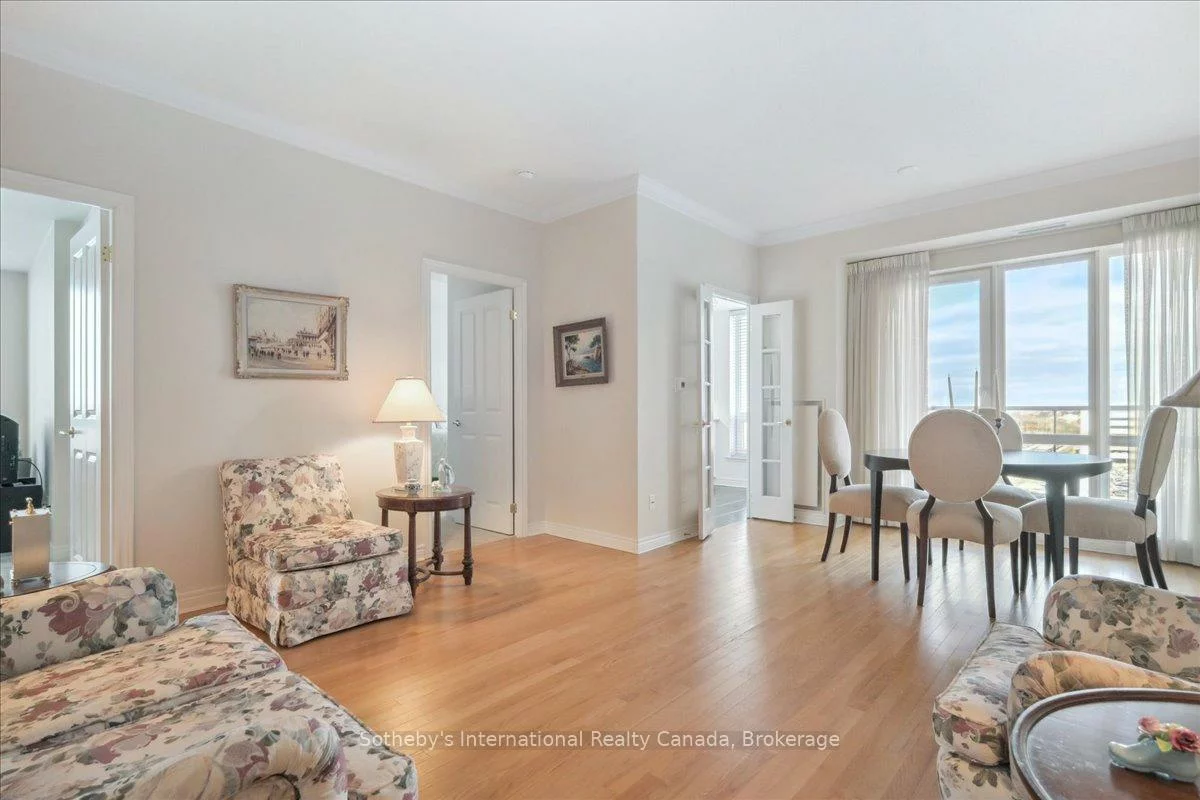 40, Old Mill, 1014 - QE Queen Elizabeth, Oakville