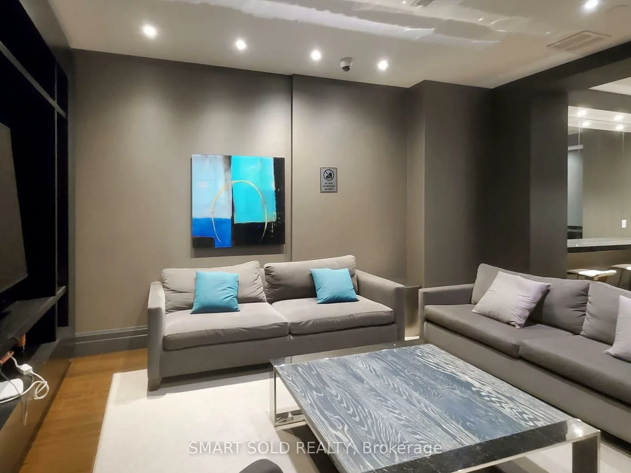 65, Speers, 1014 - QE Queen Elizabeth, Oakville