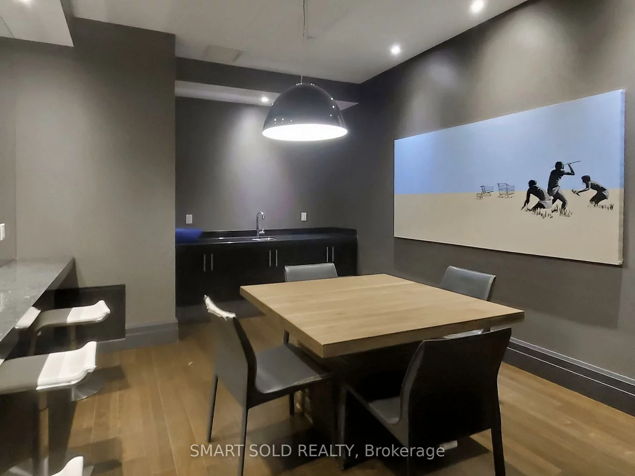 65, Speers, 1014 - QE Queen Elizabeth, Oakville