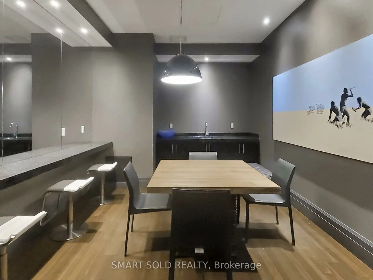 65, Speers, 1014 - QE Queen Elizabeth, Oakville
