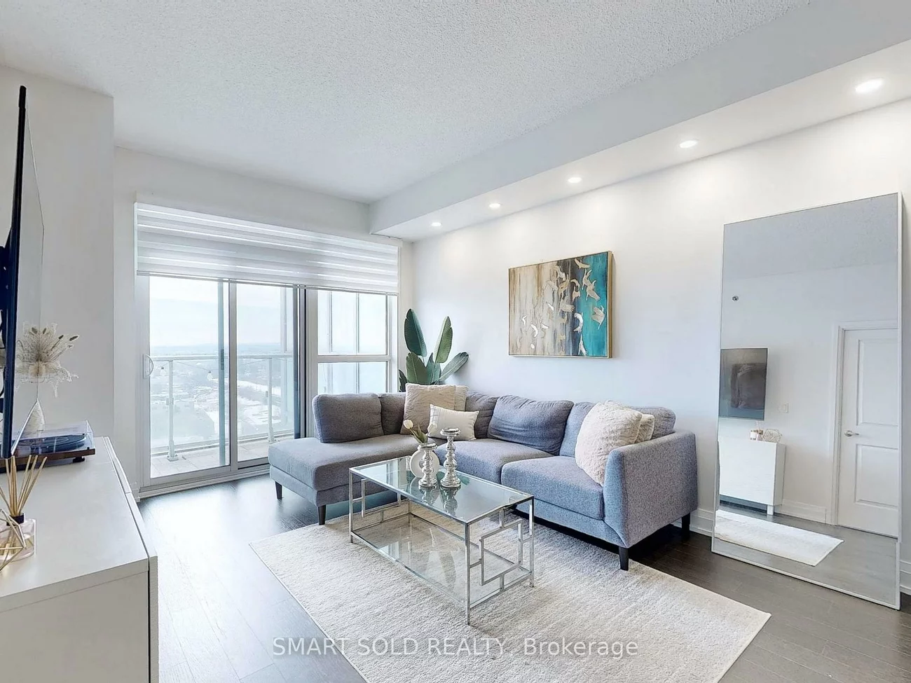 65, Speers, 1014 - QE Queen Elizabeth, Oakville