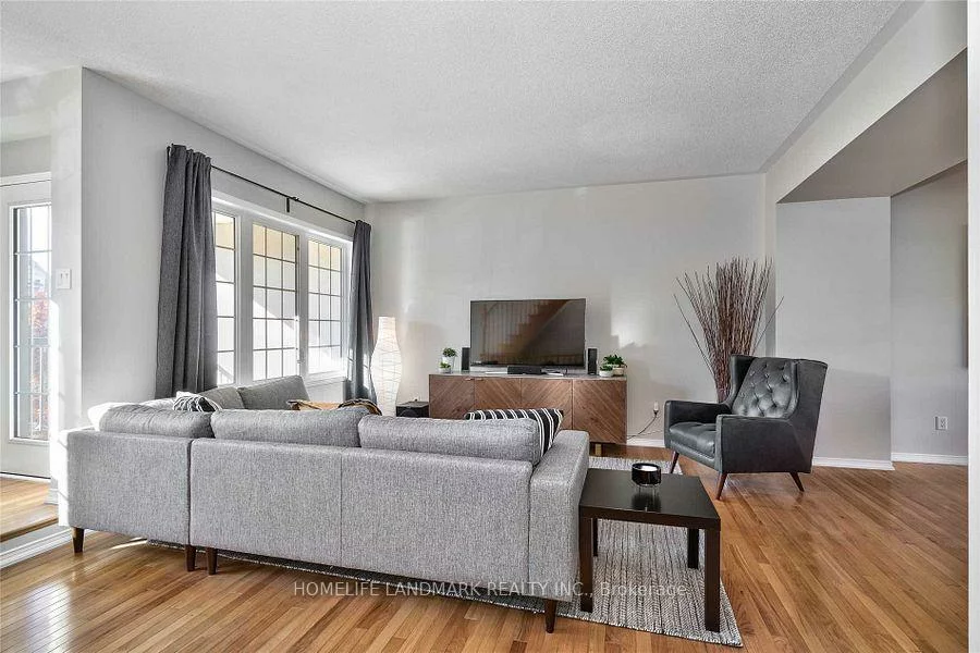 93, Georgian, 1015 - RO River Oaks, Oakville