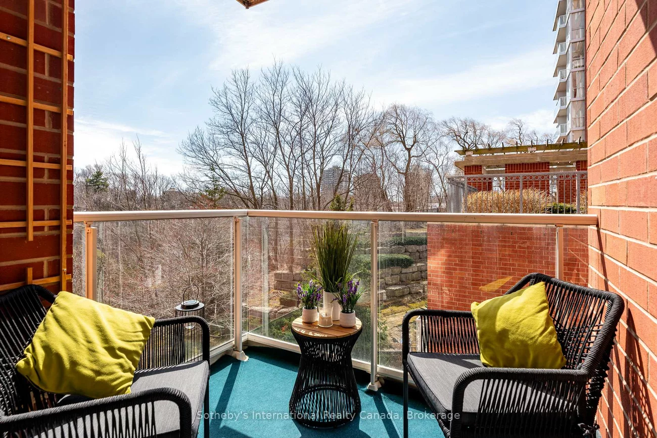 50, Old Mill, 1014 - QE Queen Elizabeth, Oakville