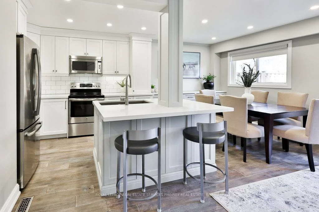 1558, Lancaster, 1005 - FA Falgarwood, Oakville