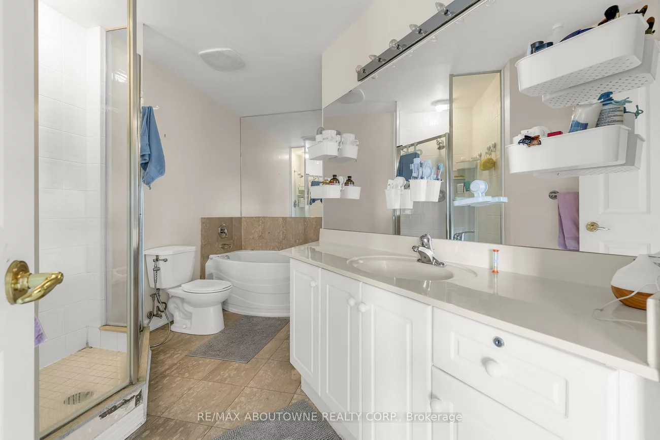 60, Old Mill, 1014 - QE Queen Elizabeth, Oakville