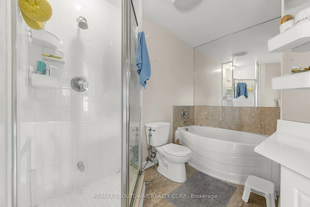 60, Old Mill, 1014 - QE Queen Elizabeth, Oakville