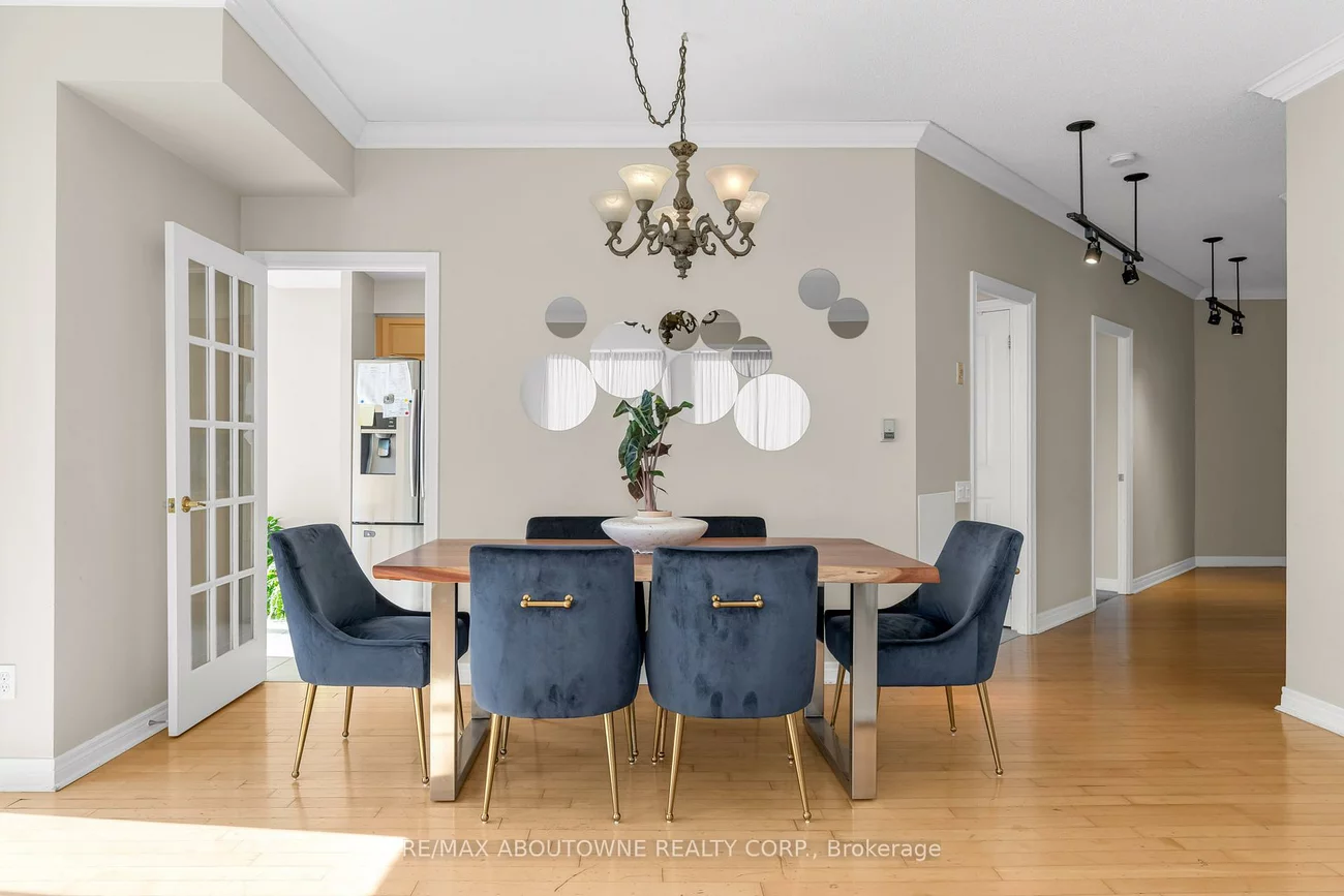 60, Old Mill, 1014 - QE Queen Elizabeth, Oakville