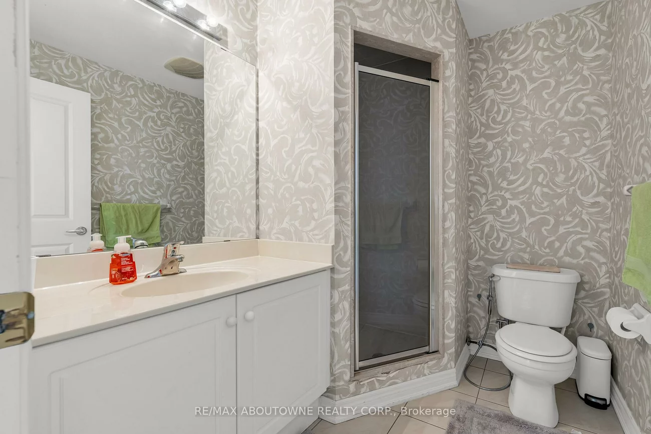 60, Old Mill, 1014 - QE Queen Elizabeth, Oakville
