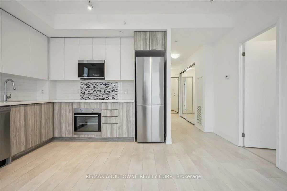 297, Oak Walk, 1015 - RO River Oaks, Oakville