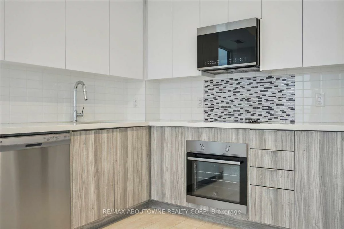 297, Oak Walk, 1015 - RO River Oaks, Oakville