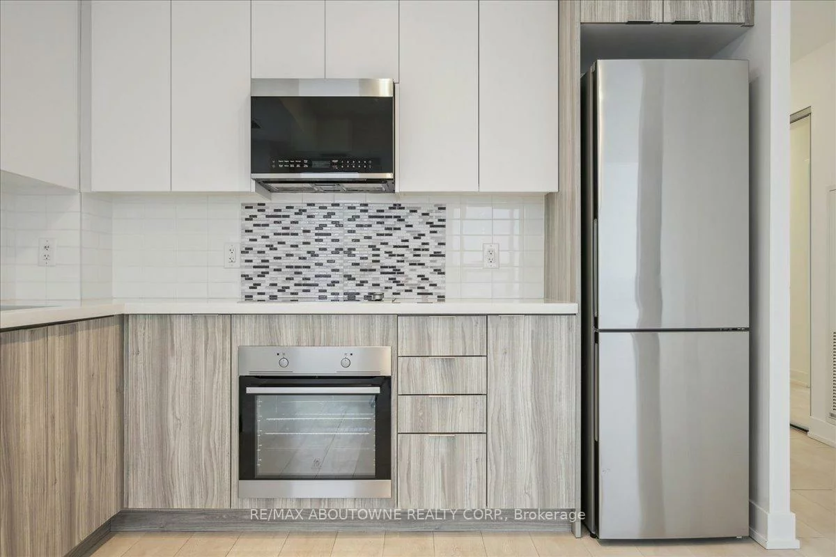 297, Oak Walk, 1015 - RO River Oaks, Oakville
