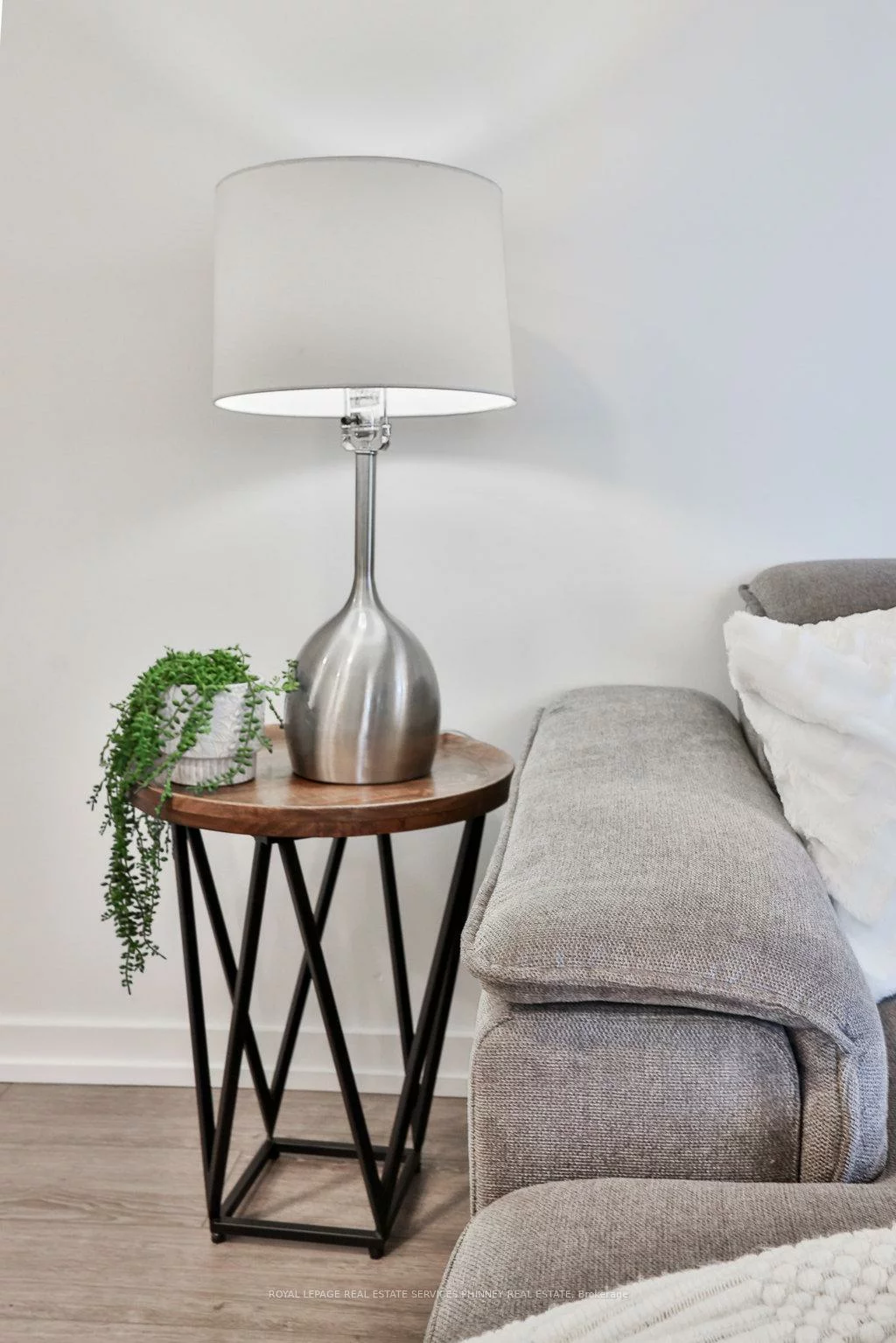 2500, Post, 1015 - RO River Oaks, Oakville