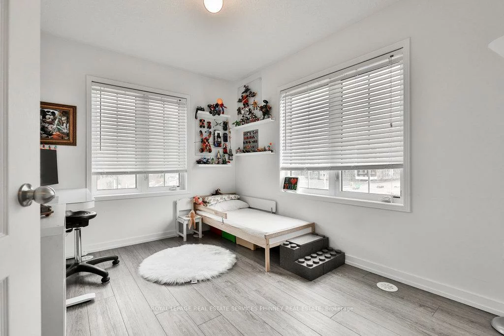 2500, Post, 1015 - RO River Oaks, Oakville