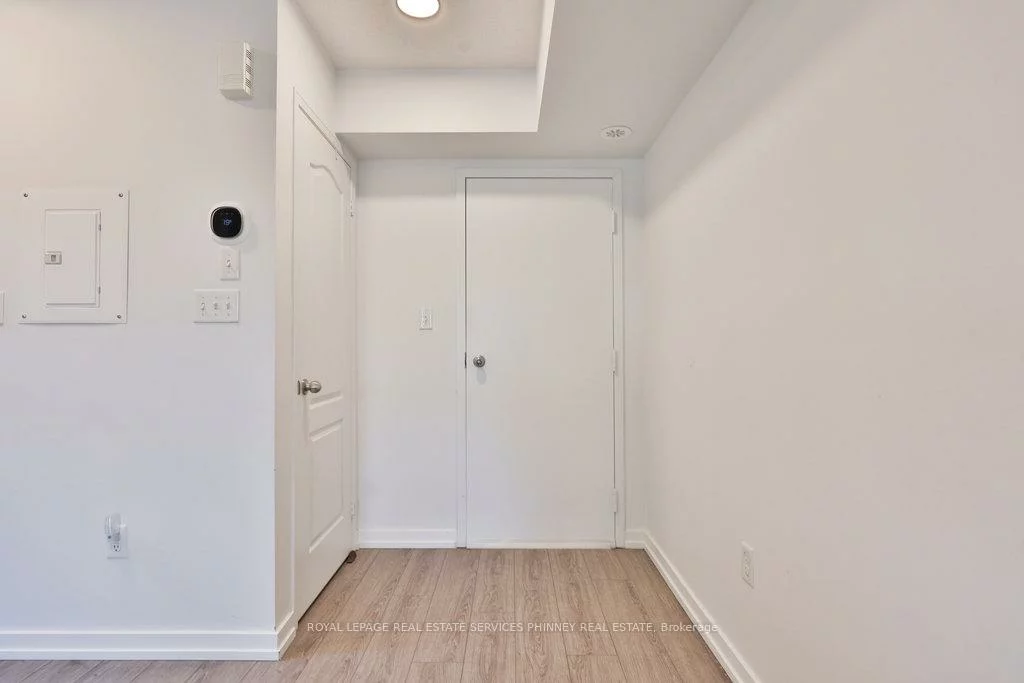 2500, Post, 1015 - RO River Oaks, Oakville