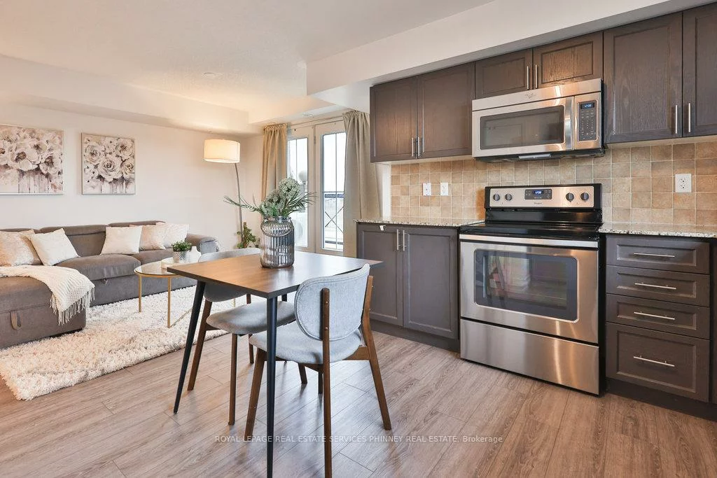 2500, Post, 1015 - RO River Oaks, Oakville
