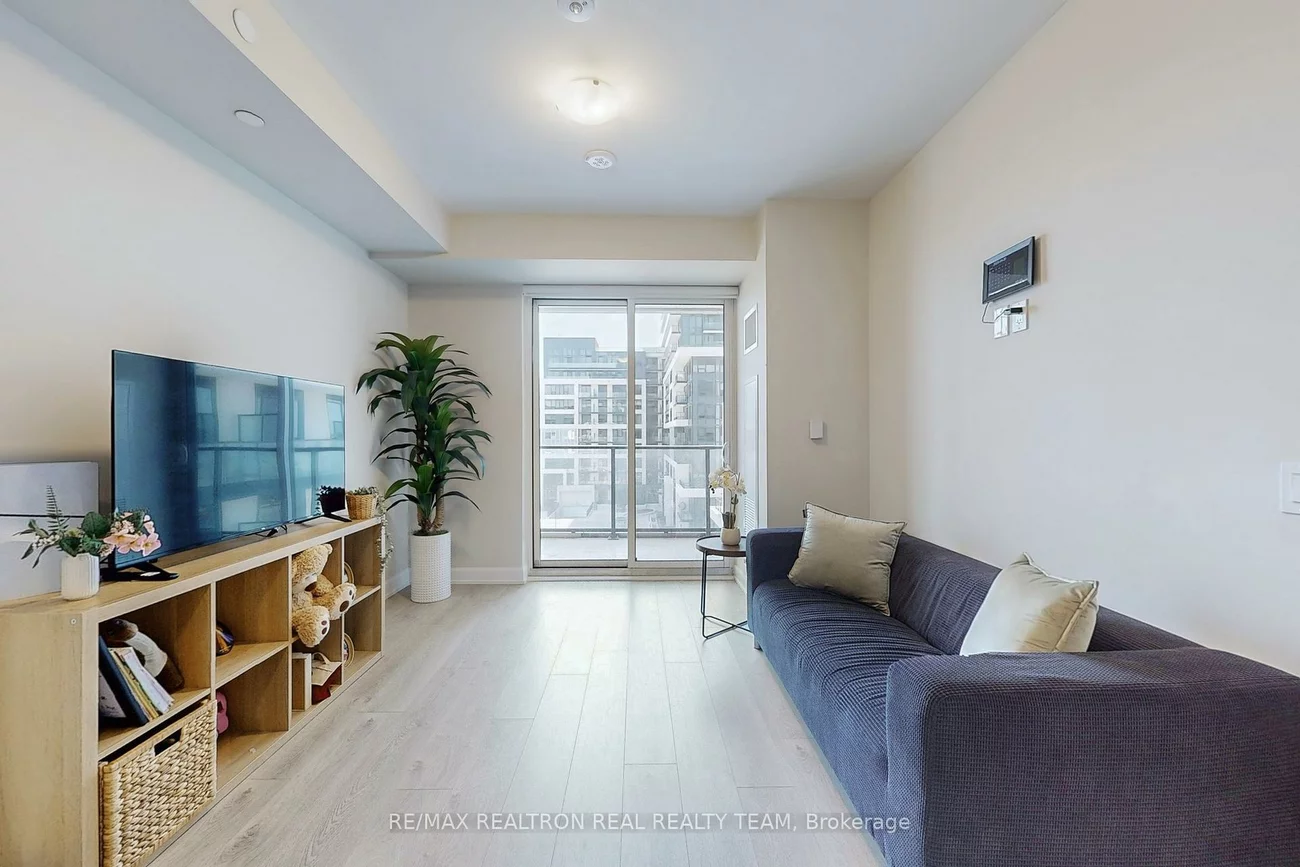 3220, William Coltson, 1010 - JM Joshua Meadows, Oakville