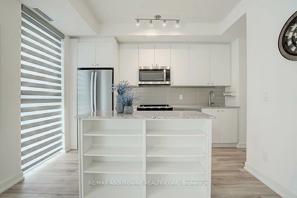 335, Wheat Boom, 1010 - JM Joshua Meadows, Oakville