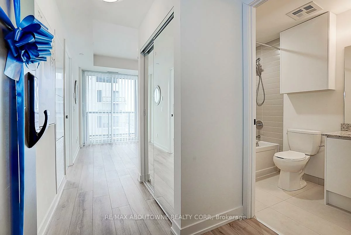335, Wheat Boom, 1010 - JM Joshua Meadows, Oakville