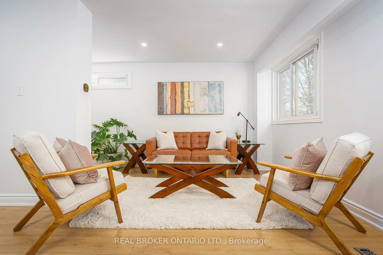 1135, McCraney, 1003 - CP College Park, Oakville