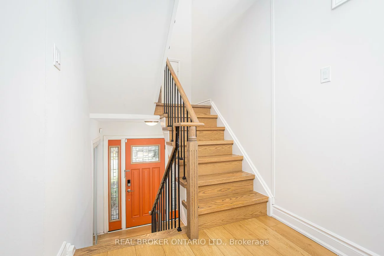 1135, McCraney, 1003 - CP College Park, Oakville