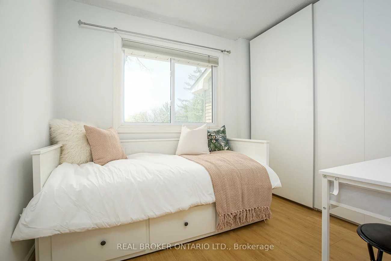 1135, McCraney, 1003 - CP College Park, Oakville