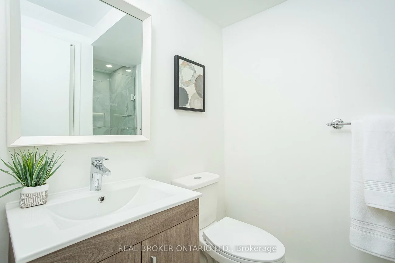 1135, McCraney, 1003 - CP College Park, Oakville