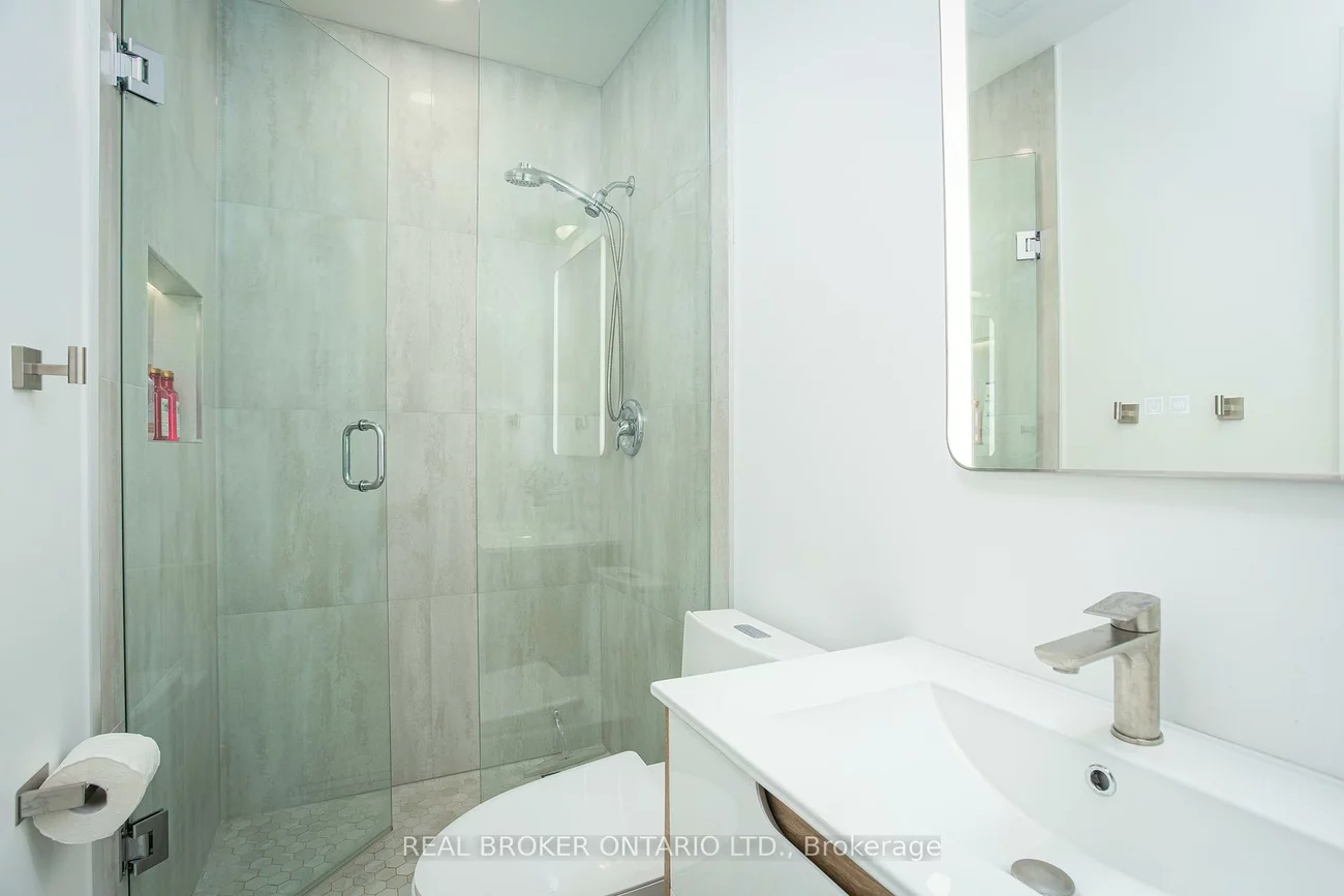 1135, McCraney, 1003 - CP College Park, Oakville