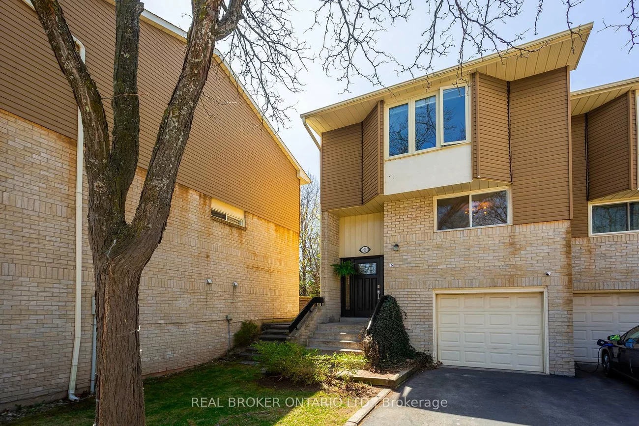 1135, McCraney, 1003 - CP College Park, Oakville
