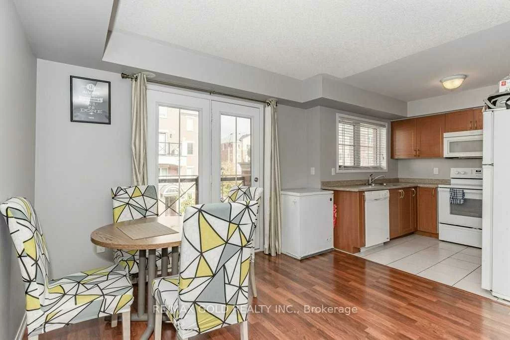 2468, Post, 1015 - RO River Oaks, Oakville