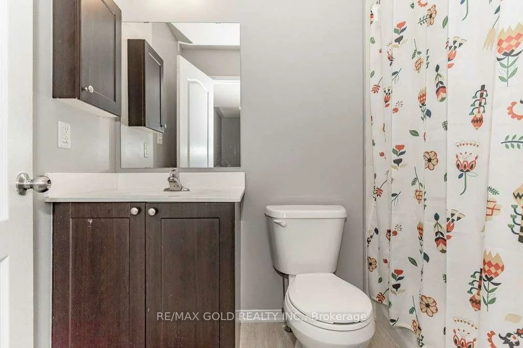 2468, Post, 1015 - RO River Oaks, Oakville
