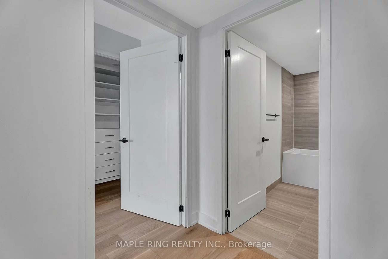 2485, Taunton, 1040 - OA Rural Oakville, Oakville