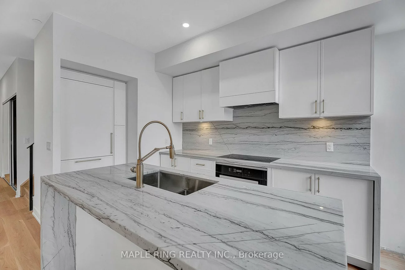 2485, Taunton, 1040 - OA Rural Oakville, Oakville