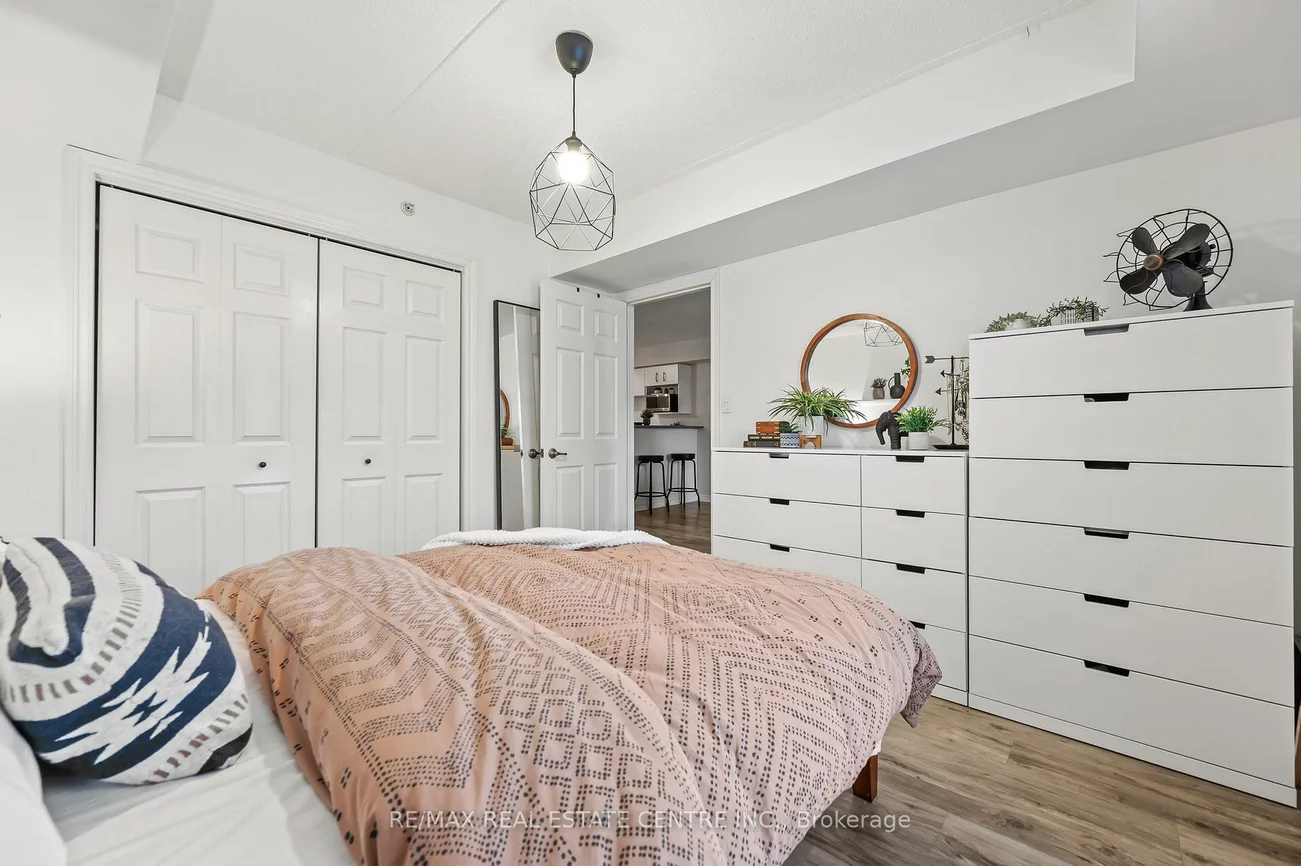 1440, Bishops, 1007 - GA Glen Abbey, Oakville