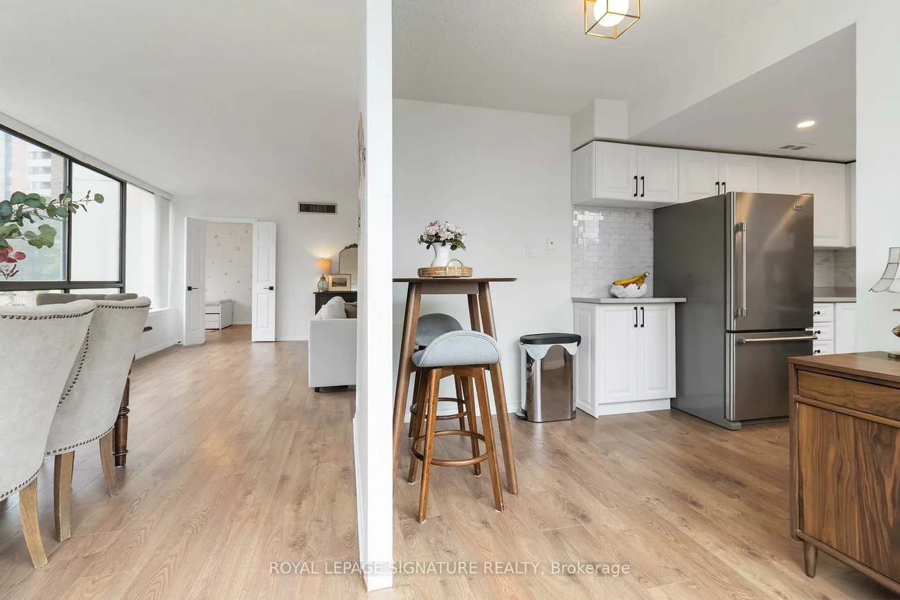 1230, Marlborough, 1003 - CP College Park, Oakville