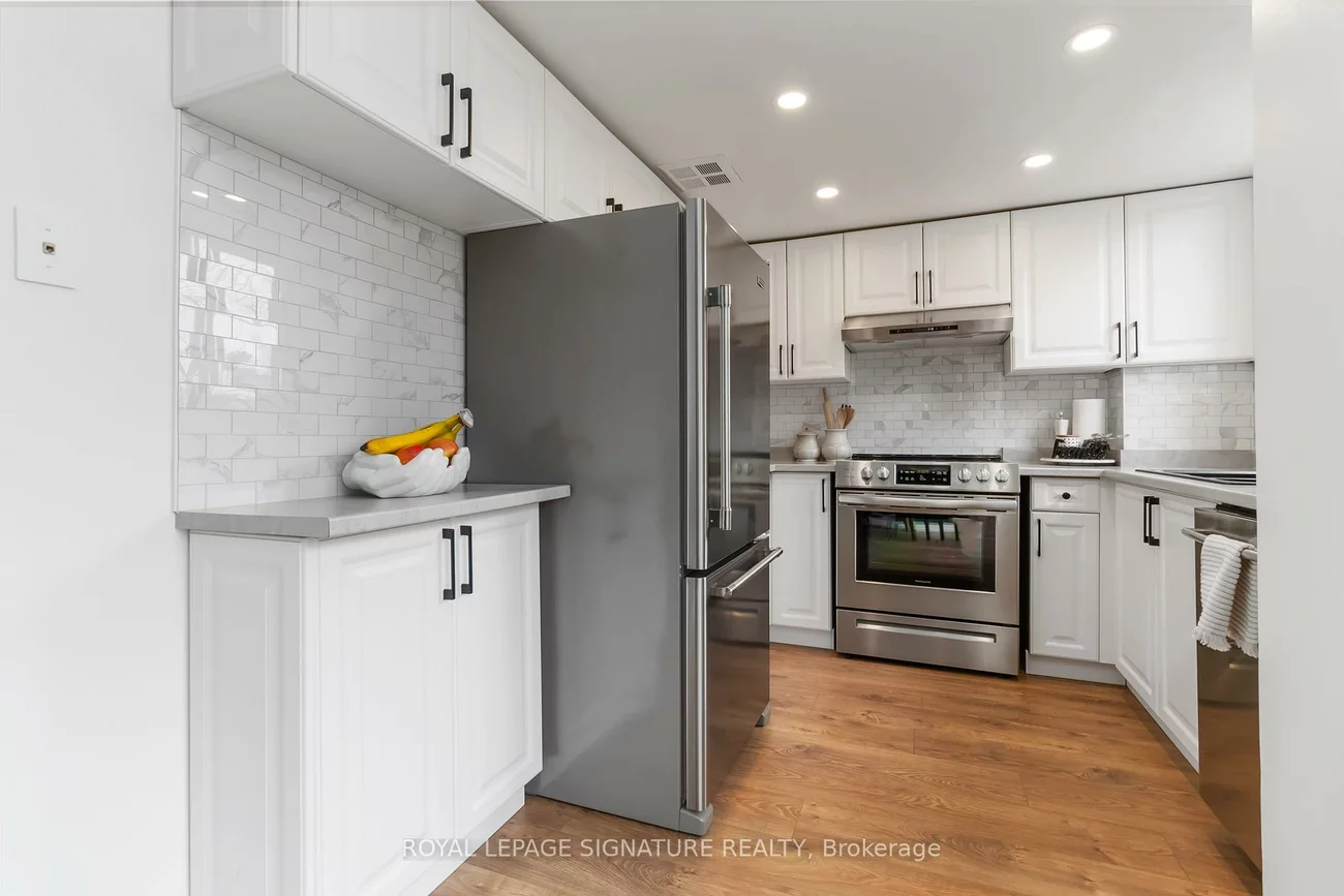 1230, Marlborough, 1003 - CP College Park, Oakville