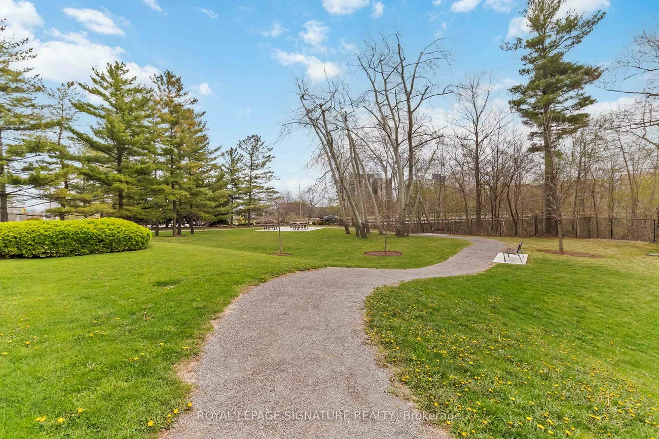1230, Marlborough, 1003 - CP College Park, Oakville