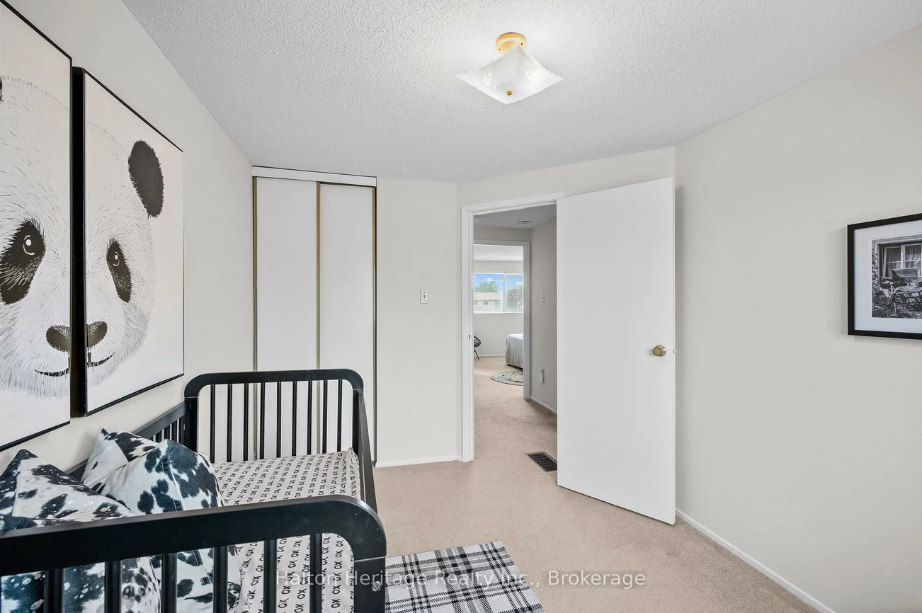 1556, Lancaster, 1005 - FA Falgarwood, Oakville