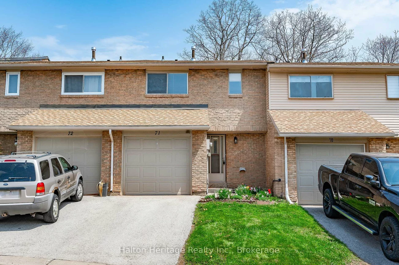 1556, Lancaster, 1005 - FA Falgarwood, Oakville