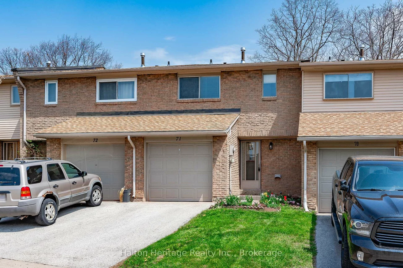 1556, Lancaster, 1005 - FA Falgarwood, Oakville