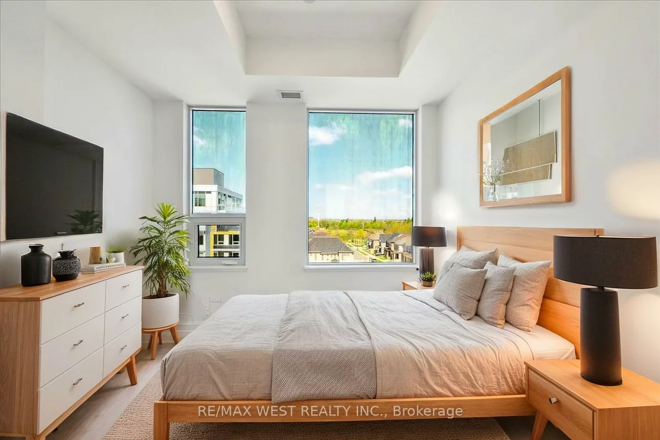 2501, Saw Whet, 1001 - BR Bronte, Oakville